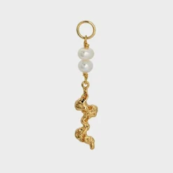 Manta Pearl Charm