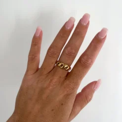 Modern Ring