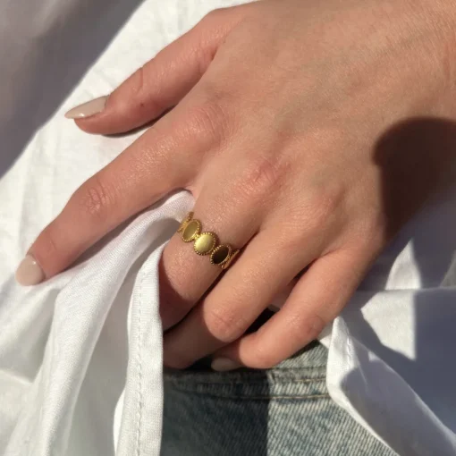 Mova Ring