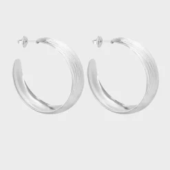 Noelle Hoops