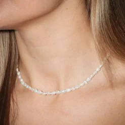 Small Pearl Choker