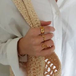 Wavy Ring